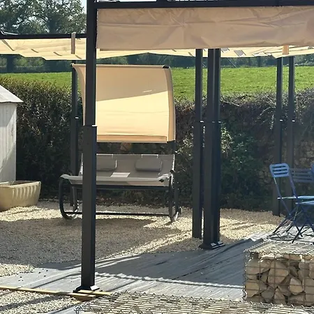 Domaine Les Fontaines Casa de Férias *